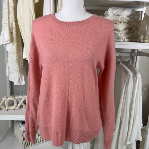 Halogen 100% cashmere sz. medium pink sweater with buttons detail feminine #1896 - Picture 1 of 7